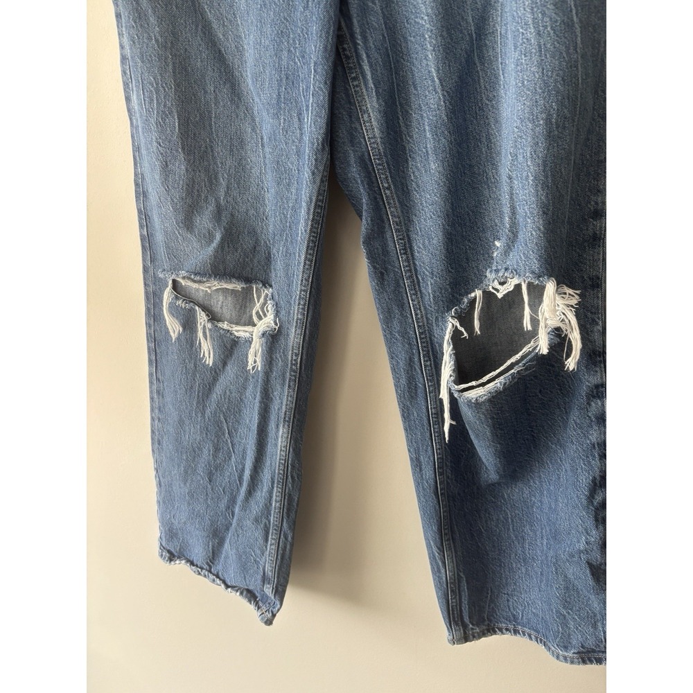 Abercrombie & Fitch Women's Curve Love High Rise Loose Jean Distressed Sz 28S - Picture 4 of 6